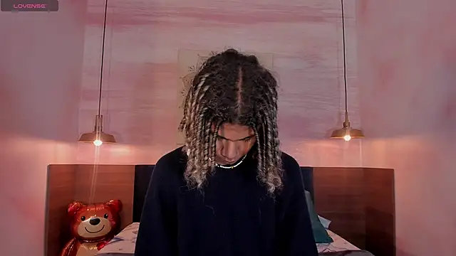 Maxim-Walker online show from 02.27.25