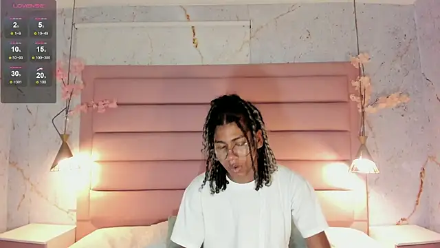 Maxim-Walker online show from 09.12.25