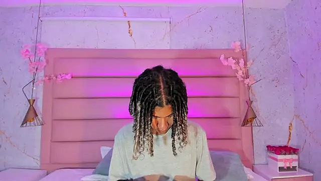 Maxim-Walker online show from 09.22.25