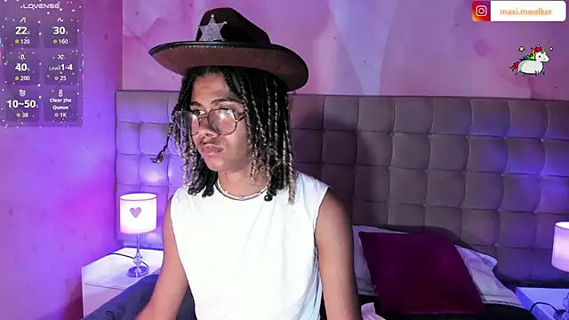 Maxim-Walker online show from 10.07.25