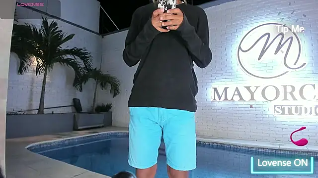 Maxim-Walker online show from 10.10.25