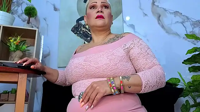 GianellaCox  online show from 11.05.25