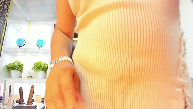 AmberNix online show from 02.01.25