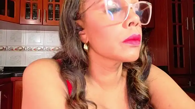 Snapshot of AmberNix chatting on 09.30.25 AmberNix online show from 09.30.25