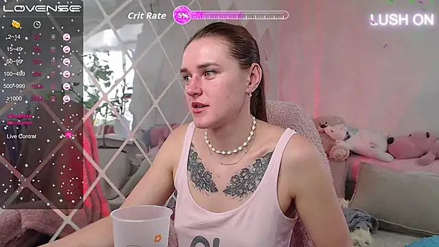 Bella  Swoon online show from 10.05.25