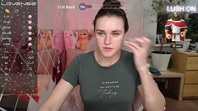 Bella  Swoon online show from 10.25.25