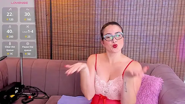 ariana cross online show from 01.12.25