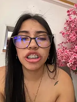 SaritaHot 69 online show from 12.17.24