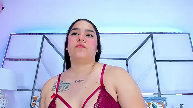 Snapshot of RileySweett chatting on 02.22.25 RileySweett online show from 02.22.25