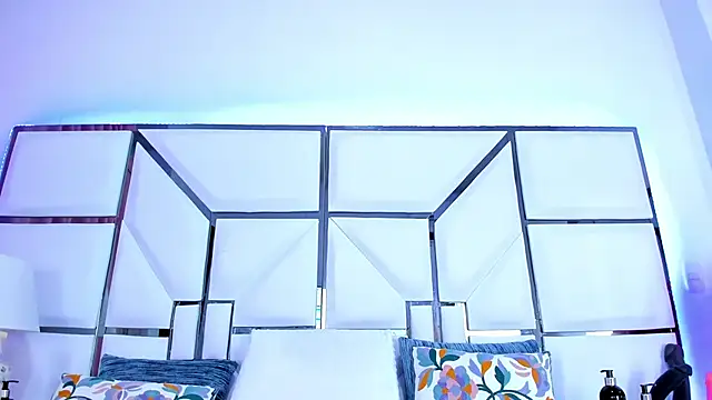 Snapshot of RileySweett chatting on 02.25.25 RileySweett online show from 02.25.25