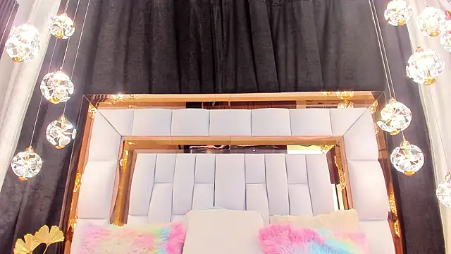 Snapshot of RileySweett chatting on 03.15.25 RileySweett online show from 03.15.25