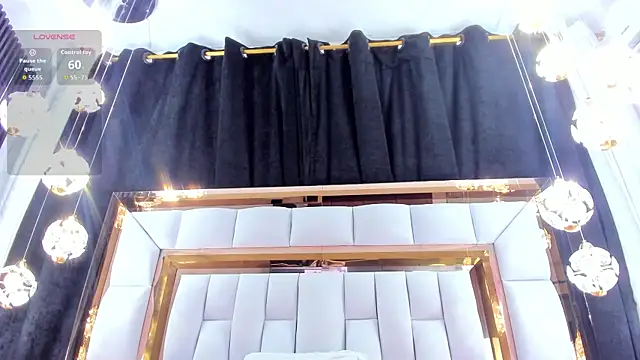 Snapshot of RileySweett chatting on 09.14.25 RileySweett online show from 09.14.25