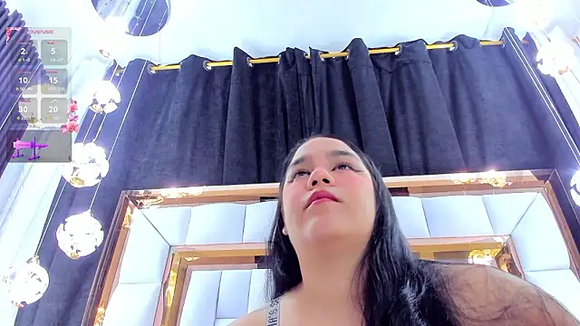 Snapshot of RileySweett chatting on 02.08.26 RileySweett online show from 02.08.26