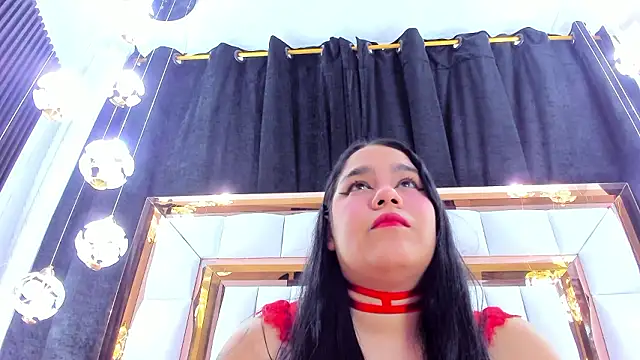 Snapshot of RileySweett chatting on 03.11.26 RileySweett online show from 03.11.26