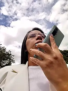 Snapshot of Mariam_Gomezxxx chatting on 09.14.25 Mariam Gomezxxx online show from 09.14.25