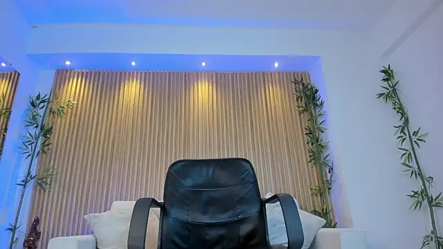 paulina sweett  online show from 10.11.25