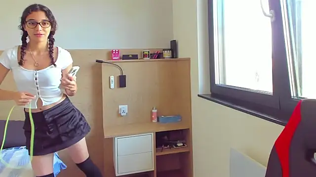 Snapshot of uniquerossie chatting on 10.07.25 uniquerossie online show from 10.07.25