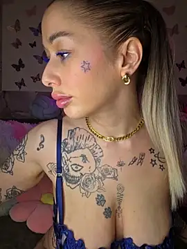 Snapshot of Chachou000 chatting on 03.31.26 Chachou000 online show from 03.31.26