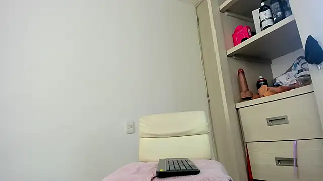 shantallhotxx online show from 07.06.26