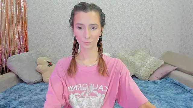 Snapshot of crystalnut chatting on 01.23.25 crystalnut online show from 01.23.25