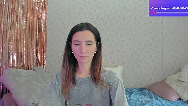 Snapshot of crystalnut chatting on 01.26.25 crystalnut online show from 01.26.25