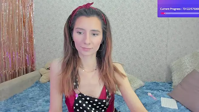 Snapshot of crystalnut chatting on 01.27.25 crystalnut online show from 01.27.25