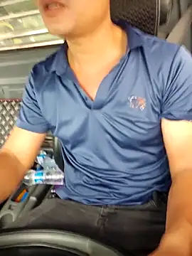 Snapshot of Vanilahirl chatting on 10.15.25 Vanilahirl online show from 10.15.25