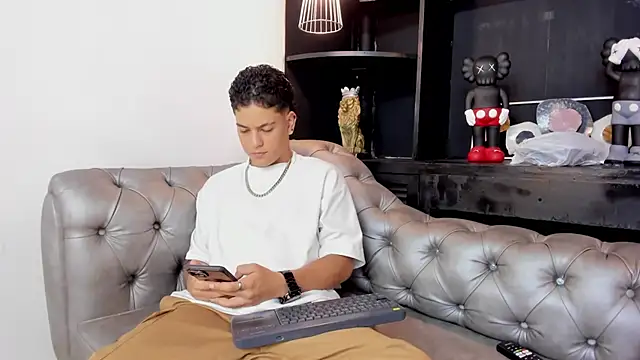 Levy Steve online show from 03.20.25