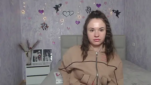 KaraCriegs online show from 02.17.25