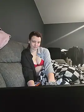 LexiAndSir19 online show from 05.19.26