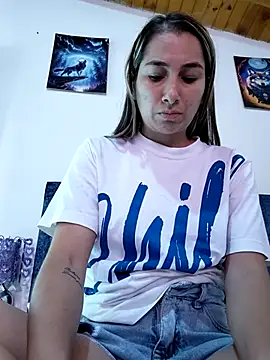 Snapshot of Iris_love18 chatting on 06.06.26 Iris love18 online show from 06.06.26