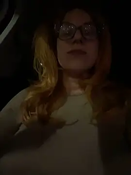 NadiraNoor online show from 01.10.25