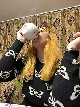 NadiraNoor online show from 01.28.25