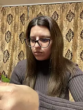 NadiraNoor online show from 02.25.25