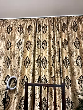 NadiraNoor online show from 10.06.25