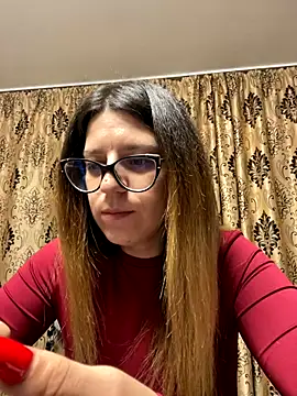 NadiraNoor online show from 10.09.25