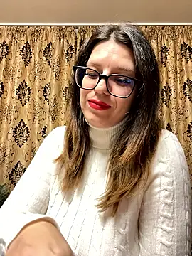 NadiraNoor online show from 04.08.26