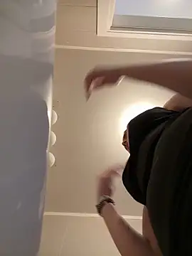 AvaGianna online show from 01.10.25