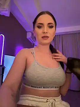 AvaGianna online show from 01.26.25