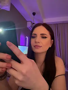 AvaGianna online show from 01.30.25