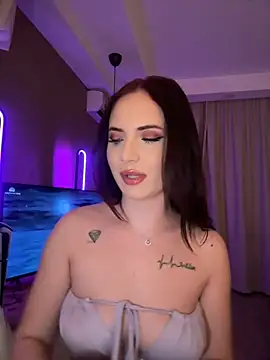 AvaGianna online show from 02.04.25