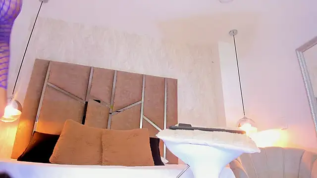 Martinaa Jones  online show from 01.14.26