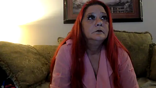 Snapshot of LexxiLeeds chatting on 10.12.25 LexxiLeeds online show from 10.12.25