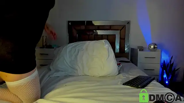 Snapshot of Lucyerobbie chatting on 01.05.25 Lucyerobbie online show from 01.05.25