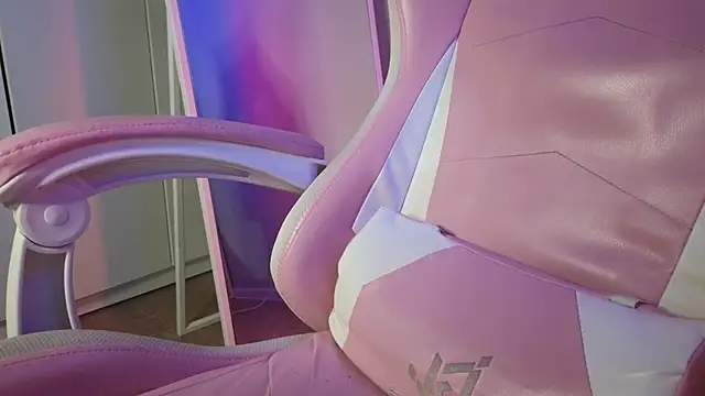 Snapshot of mollymila chatting on 03.10.25 mollymila online show from 03.10.25