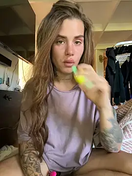 EmiliaCatalina online show from 12.01.24