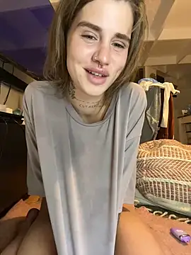 EmiliaCatalina online show from 12.13.24
