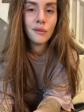 EmiliaCatalina online show from 12.24.24