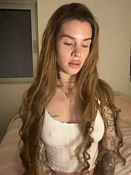 Snapshot of EmiliaCatalina chatting on 05.01.26 EmiliaCatalina online show from 05.01.26