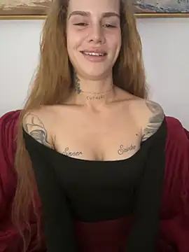 Snapshot of EmiliaCatalina chatting on 08.05.26 EmiliaCatalina online show from 08.05.26
